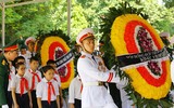 Đại biểu thanh thiếu nhi cả nước viếng Chủ tịch nước Trần Đại Quang